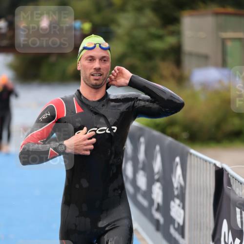 25.08.2024 - Elbe Triathlon Hamburg H.Heesch http://msf.ph/oto/6833053 25.08.2024 08:32:18 Schwimmen 39, 42, 56, 75, 76, 77, 89 meine-sportfotos.de