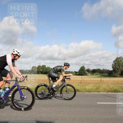 25.08.2024 - Elbe Triathlon Hamburg Fuchs,  Jonas http://msf.ph/oto/6833155 25.08.2024 09:49:44 Radfahren 445, 275, 509, 241, 263, 144 meine-sportfotos.de