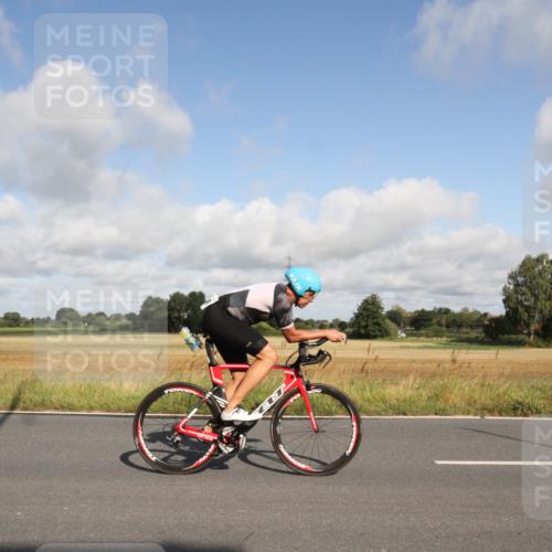25.08.2024 - Elbe Triathlon Hamburg Fuchs,  Jonas http://msf.ph/oto/6833176 25.08.2024 09:49:53 Radfahren 144, 357, 209, 399, 433 meine-sportfotos.de