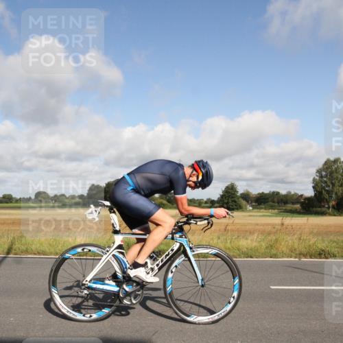 25.08.2024 - Elbe Triathlon Hamburg Fuchs,  Jonas http://msf.ph/oto/6833180 25.08.2024 09:49:55 Radfahren 144, 357, 209, 399, 433 meine-sportfotos.de
