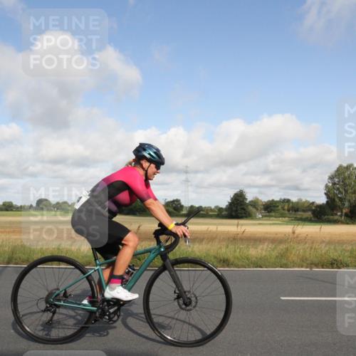 25.08.2024 - Elbe Triathlon Hamburg Fuchs,  Jonas http://msf.ph/oto/6833186 25.08.2024 09:50:02 Radfahren 433, 337, 524, 108 meine-sportfotos.de