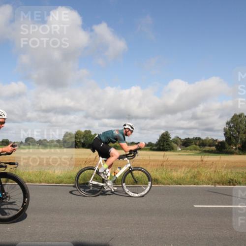 25.08.2024 - Elbe Triathlon Hamburg Fuchs,  Jonas http://msf.ph/oto/6833215 25.08.2024 09:50:21 Radfahren 256, 199, 344, 533, 314 meine-sportfotos.de