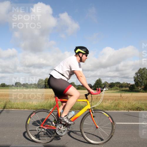 25.08.2024 - Elbe Triathlon Hamburg Fuchs,  Jonas http://msf.ph/oto/6833223 25.08.2024 09:50:24 Radfahren 256, 199, 344, 533, 314 meine-sportfotos.de