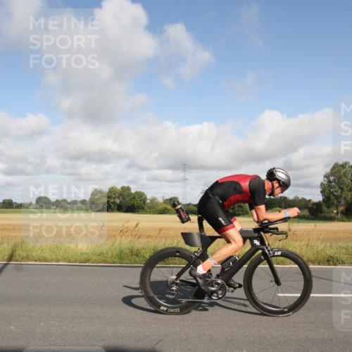 25.08.2024 - Elbe Triathlon Hamburg Fuchs,  Jonas http://msf.ph/oto/6833224 25.08.2024 09:50:33 Radfahren 410 meine-sportfotos.de