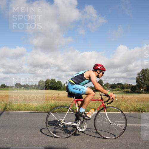 25.08.2024 - Elbe Triathlon Hamburg Fuchs,  Jonas http://msf.ph/oto/6833231 25.08.2024 09:50:45 Radfahren 371, 325, 181, 542 meine-sportfotos.de