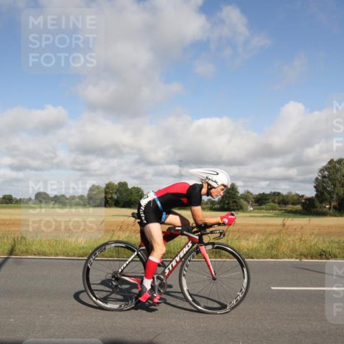 25.08.2024 - Elbe Triathlon Hamburg Fuchs,  Jonas http://msf.ph/oto/6833242 25.08.2024 09:50:53 Radfahren 181, 542, 457, 319 meine-sportfotos.de