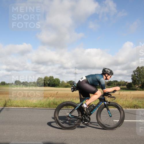 25.08.2024 - Elbe Triathlon Hamburg Fuchs,  Jonas http://msf.ph/oto/6833247 25.08.2024 09:51:02 Radfahren 526, 395 meine-sportfotos.de
