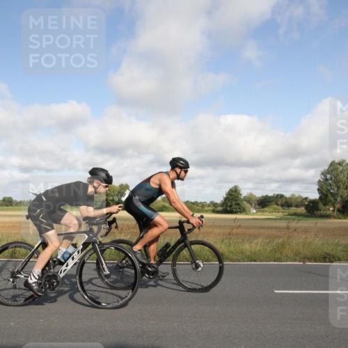 25.08.2024 - Elbe Triathlon Hamburg Fuchs,  Jonas http://msf.ph/oto/6833257 25.08.2024 09:51:13 Radfahren 268, 308, 541 meine-sportfotos.de