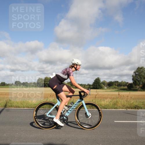 25.08.2024 - Elbe Triathlon Hamburg Fuchs,  Jonas http://msf.ph/oto/6833267 25.08.2024 09:51:25 Radfahren 266, 490, 265 meine-sportfotos.de