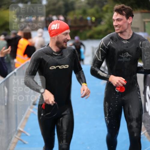 25.08.2024 - Elbe Triathlon Hamburg H.Heesch http://msf.ph/oto/6833281 25.08.2024 08:32:32 Schwimmen 42, 56, 76, 77, 91 meine-sportfotos.de