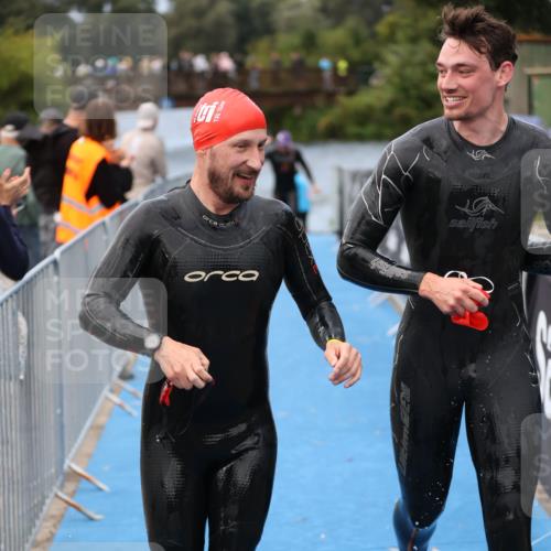 25.08.2024 - Elbe Triathlon Hamburg H.Heesch http://msf.ph/oto/6833288 25.08.2024 08:32:32 Schwimmen 42, 56, 76, 77, 91 meine-sportfotos.de
