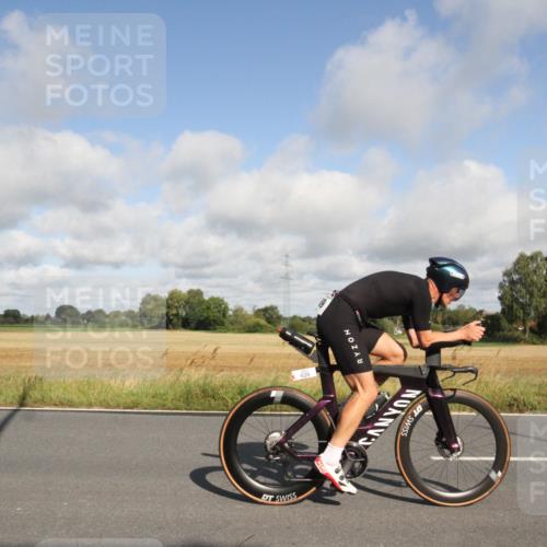 25.08.2024 - Elbe Triathlon Hamburg Fuchs,  Jonas http://msf.ph/oto/6833291 25.08.2024 09:52:03 Radfahren 126, 349, 369 meine-sportfotos.de