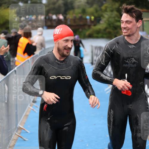 25.08.2024 - Elbe Triathlon Hamburg H.Heesch http://msf.ph/oto/6833295 25.08.2024 08:32:32 Schwimmen 42, 56, 76, 77, 91 meine-sportfotos.de
