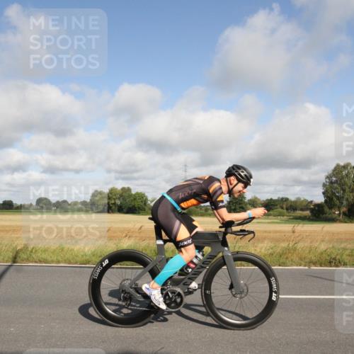25.08.2024 - Elbe Triathlon Hamburg Fuchs,  Jonas http://msf.ph/oto/6833296 25.08.2024 09:52:05 Radfahren 349, 369, 367, 155 meine-sportfotos.de