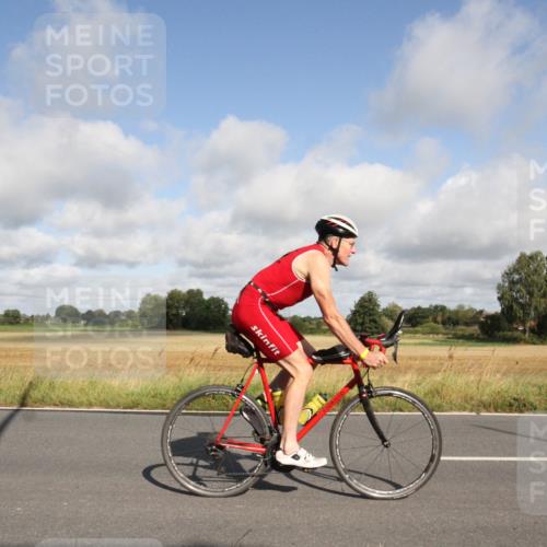 25.08.2024 - Elbe Triathlon Hamburg Fuchs,  Jonas http://msf.ph/oto/6833303 25.08.2024 09:52:19 Radfahren 459 meine-sportfotos.de