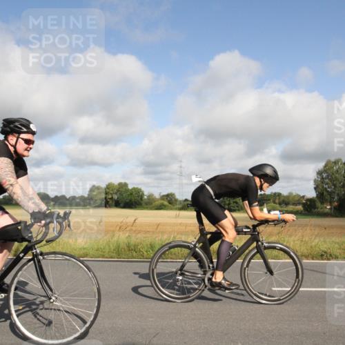 25.08.2024 - Elbe Triathlon Hamburg Fuchs,  Jonas http://msf.ph/oto/6833336 25.08.2024 09:53:00 Radfahren 246, 427, 347, 519, 310, 403 meine-sportfotos.de