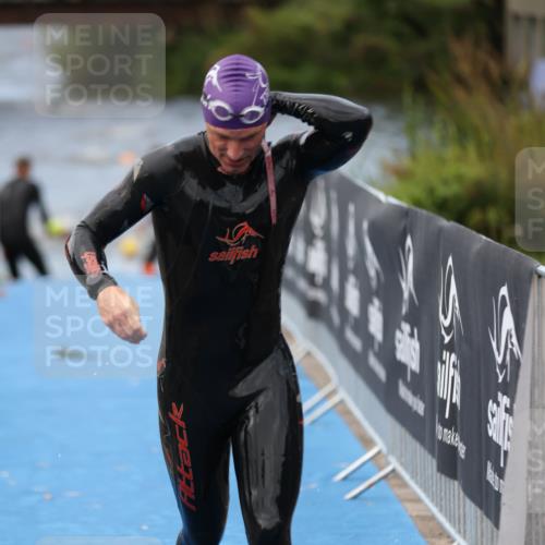 25.08.2024 - Elbe Triathlon Hamburg H.Heesch http://msf.ph/oto/6833345 25.08.2024 08:32:37 Schwimmen 42, 76, 77, 91 meine-sportfotos.de