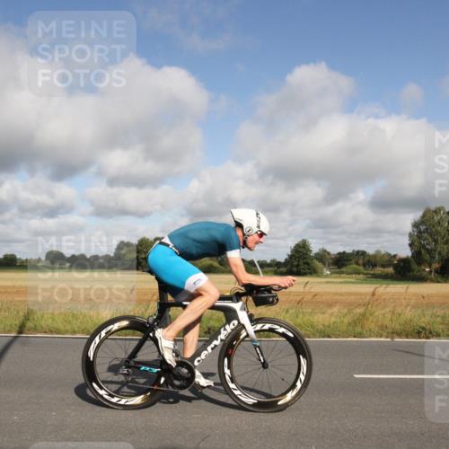 25.08.2024 - Elbe Triathlon Hamburg Fuchs,  Jonas http://msf.ph/oto/6833346 25.08.2024 09:53:04 Radfahren 347, 519, 310, 403, 342, 404, 465 meine-sportfotos.de