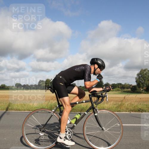 25.08.2024 - Elbe Triathlon Hamburg Fuchs,  Jonas http://msf.ph/oto/6833350 25.08.2024 09:53:07 Radfahren 519, 310, 403, 342, 404, 465, 123 meine-sportfotos.de