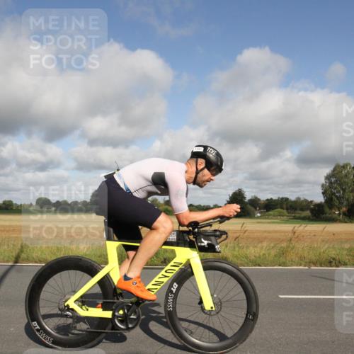 25.08.2024 - Elbe Triathlon Hamburg Fuchs,  Jonas http://msf.ph/oto/6833352 25.08.2024 09:53:09 Radfahren 310, 403, 342, 404, 465, 123, 479 meine-sportfotos.de
