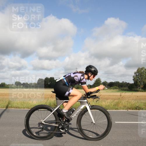 25.08.2024 - Elbe Triathlon Hamburg Fuchs,  Jonas http://msf.ph/oto/6833366 25.08.2024 09:53:15 Radfahren 404, 465, 123, 479, 553, 419, 226 meine-sportfotos.de