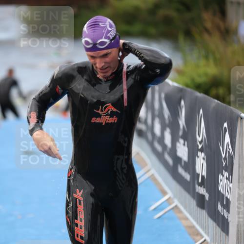 25.08.2024 - Elbe Triathlon Hamburg H.Heesch http://msf.ph/oto/6833368 25.08.2024 08:32:38 Schwimmen 42, 76, 77, 91 meine-sportfotos.de