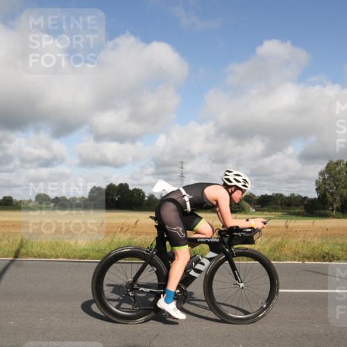 25.08.2024 - Elbe Triathlon Hamburg Fuchs,  Jonas http://msf.ph/oto/6833369 25.08.2024 09:53:18 Radfahren 123, 479, 553, 419, 226, 365 meine-sportfotos.de