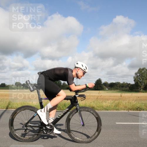 25.08.2024 - Elbe Triathlon Hamburg Fuchs,  Jonas http://msf.ph/oto/6833377 25.08.2024 09:53:21 Radfahren 479, 553, 419, 226, 365, 451 meine-sportfotos.de