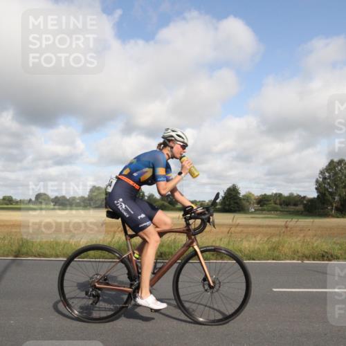 25.08.2024 - Elbe Triathlon Hamburg Fuchs,  Jonas http://msf.ph/oto/6833397 25.08.2024 09:53:47 Radfahren 322, 489, 464, 430 meine-sportfotos.de