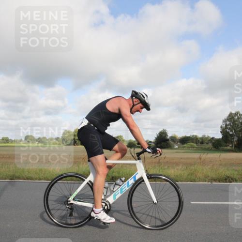 25.08.2024 - Elbe Triathlon Hamburg Fuchs,  Jonas http://msf.ph/oto/6833414 25.08.2024 09:54:06 Radfahren 496, 405, 281, 296, 375 meine-sportfotos.de