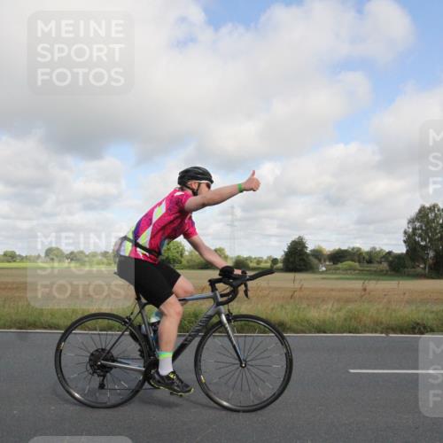 25.08.2024 - Elbe Triathlon Hamburg Fuchs,  Jonas http://msf.ph/oto/6833416 25.08.2024 09:54:07 Radfahren 496, 405, 281, 296, 375 meine-sportfotos.de