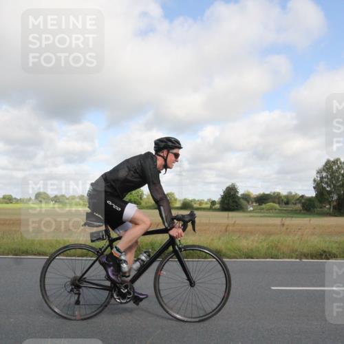 25.08.2024 - Elbe Triathlon Hamburg Fuchs,  Jonas http://msf.ph/oto/6833420 25.08.2024 09:54:09 Radfahren 496, 405, 281, 296, 375, 338 meine-sportfotos.de