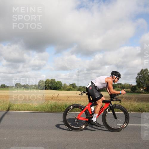 25.08.2024 - Elbe Triathlon Hamburg Fuchs,  Jonas http://msf.ph/oto/6833433 25.08.2024 09:54:24 Radfahren 368, 390, 119, 363 meine-sportfotos.de