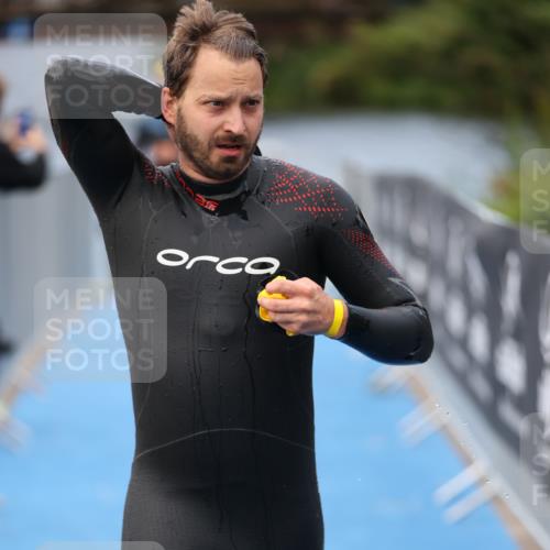 25.08.2024 - Elbe Triathlon Hamburg H.Heesch http://msf.ph/oto/6833435 25.08.2024 08:32:52 Schwimmen 42, 50, 91, 105 meine-sportfotos.de