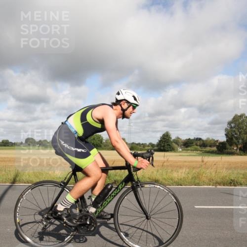 25.08.2024 - Elbe Triathlon Hamburg Fuchs,  Jonas http://msf.ph/oto/6833453 25.08.2024 09:54:34 Radfahren 363, 518, 248, 237, 284 meine-sportfotos.de