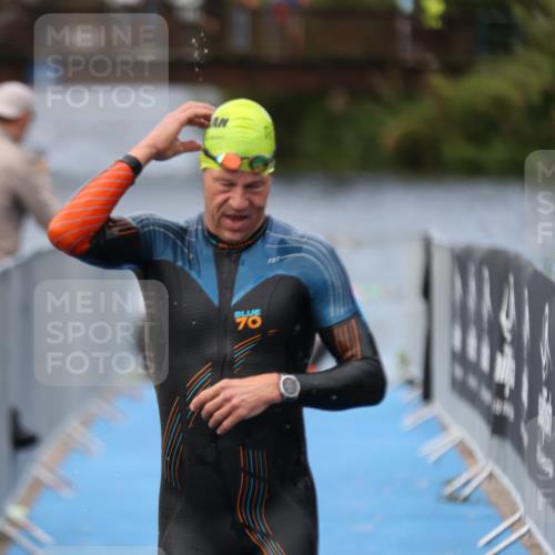 25.08.2024 - Elbe Triathlon Hamburg H.Heesch http://msf.ph/oto/6833471 25.08.2024 08:32:56 Schwimmen 50, 91, 99, 105 meine-sportfotos.de