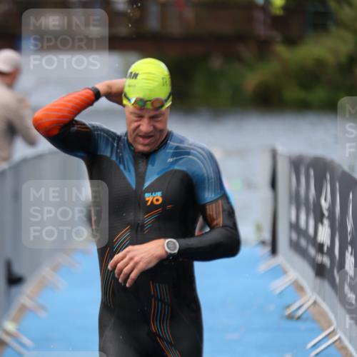25.08.2024 - Elbe Triathlon Hamburg H.Heesch http://msf.ph/oto/6833477 25.08.2024 08:32:56 Schwimmen 50, 91, 99, 105 meine-sportfotos.de
