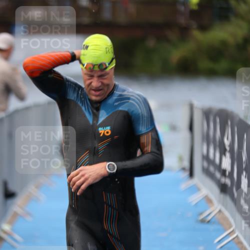 25.08.2024 - Elbe Triathlon Hamburg H.Heesch http://msf.ph/oto/6833479 25.08.2024 08:32:57 Schwimmen 50, 91, 99, 105 meine-sportfotos.de
