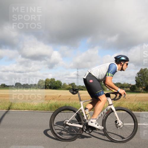 25.08.2024 - Elbe Triathlon Hamburg Fuchs,  Jonas http://msf.ph/oto/6833480 25.08.2024 09:55:13 Radfahren 373, 415 meine-sportfotos.de