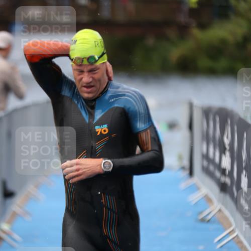 25.08.2024 - Elbe Triathlon Hamburg H.Heesch http://msf.ph/oto/6833486 25.08.2024 08:32:57 Schwimmen 50, 91, 99, 105 meine-sportfotos.de