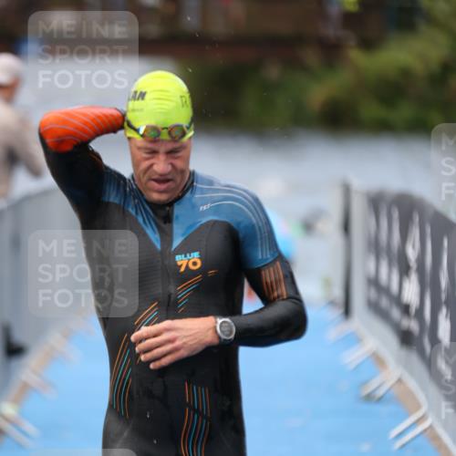 25.08.2024 - Elbe Triathlon Hamburg H.Heesch http://msf.ph/oto/6833492 25.08.2024 08:32:57 Schwimmen 50, 91, 99, 105 meine-sportfotos.de