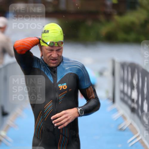 25.08.2024 - Elbe Triathlon Hamburg H.Heesch http://msf.ph/oto/6833497 25.08.2024 08:32:57 Schwimmen 50, 91, 99, 105 meine-sportfotos.de