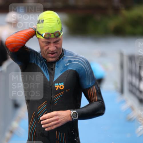 25.08.2024 - Elbe Triathlon Hamburg H.Heesch http://msf.ph/oto/6833507 25.08.2024 08:32:57 Schwimmen 50, 91, 99, 105 meine-sportfotos.de