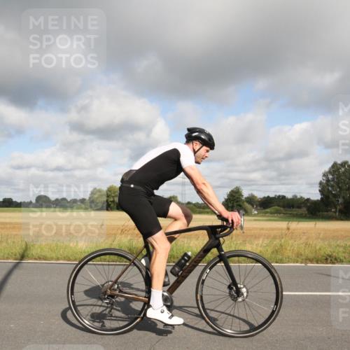25.08.2024 - Elbe Triathlon Hamburg Fuchs,  Jonas http://msf.ph/oto/6833509 25.08.2024 09:55:36 Radfahren 387, 505, 283, 318, 252, 480 meine-sportfotos.de