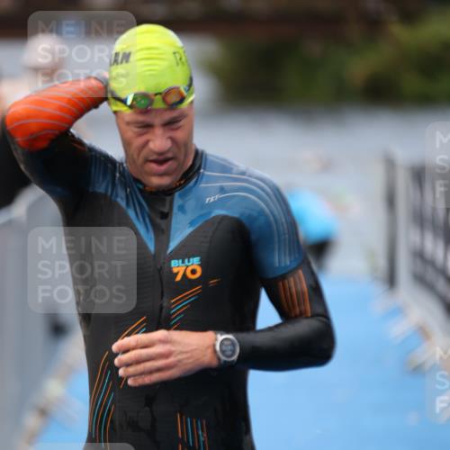 25.08.2024 - Elbe Triathlon Hamburg H.Heesch http://msf.ph/oto/6833510 25.08.2024 08:32:57 Schwimmen 50, 91, 99, 105 meine-sportfotos.de