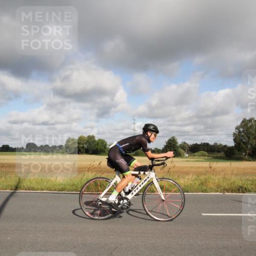 25.08.2024 - Elbe Triathlon Hamburg Fuchs,  Jonas http://msf.ph/oto/6833514 25.08.2024 09:55:40 Radfahren 283, 318, 252, 480, 453 meine-sportfotos.de