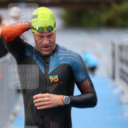 25.08.2024 - Elbe Triathlon Hamburg H.Heesch http://msf.ph/oto/6833515 25.08.2024 08:32:57 Schwimmen 50, 91, 99, 105 meine-sportfotos.de