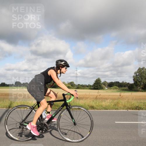 25.08.2024 - Elbe Triathlon Hamburg Fuchs,  Jonas http://msf.ph/oto/6833517 25.08.2024 09:55:41 Radfahren 318, 252, 480, 453, 482 meine-sportfotos.de