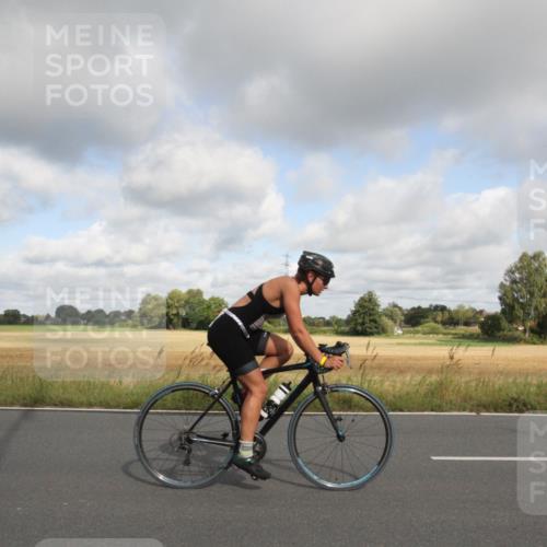 25.08.2024 - Elbe Triathlon Hamburg Fuchs,  Jonas http://msf.ph/oto/6833524 25.08.2024 09:55:47 Radfahren 480, 453, 482, 463, 244, 238 meine-sportfotos.de