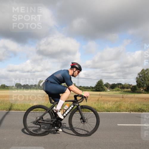 25.08.2024 - Elbe Triathlon Hamburg Fuchs,  Jonas http://msf.ph/oto/6833537 25.08.2024 09:55:54 Radfahren 463, 244, 238, 230, 359 meine-sportfotos.de